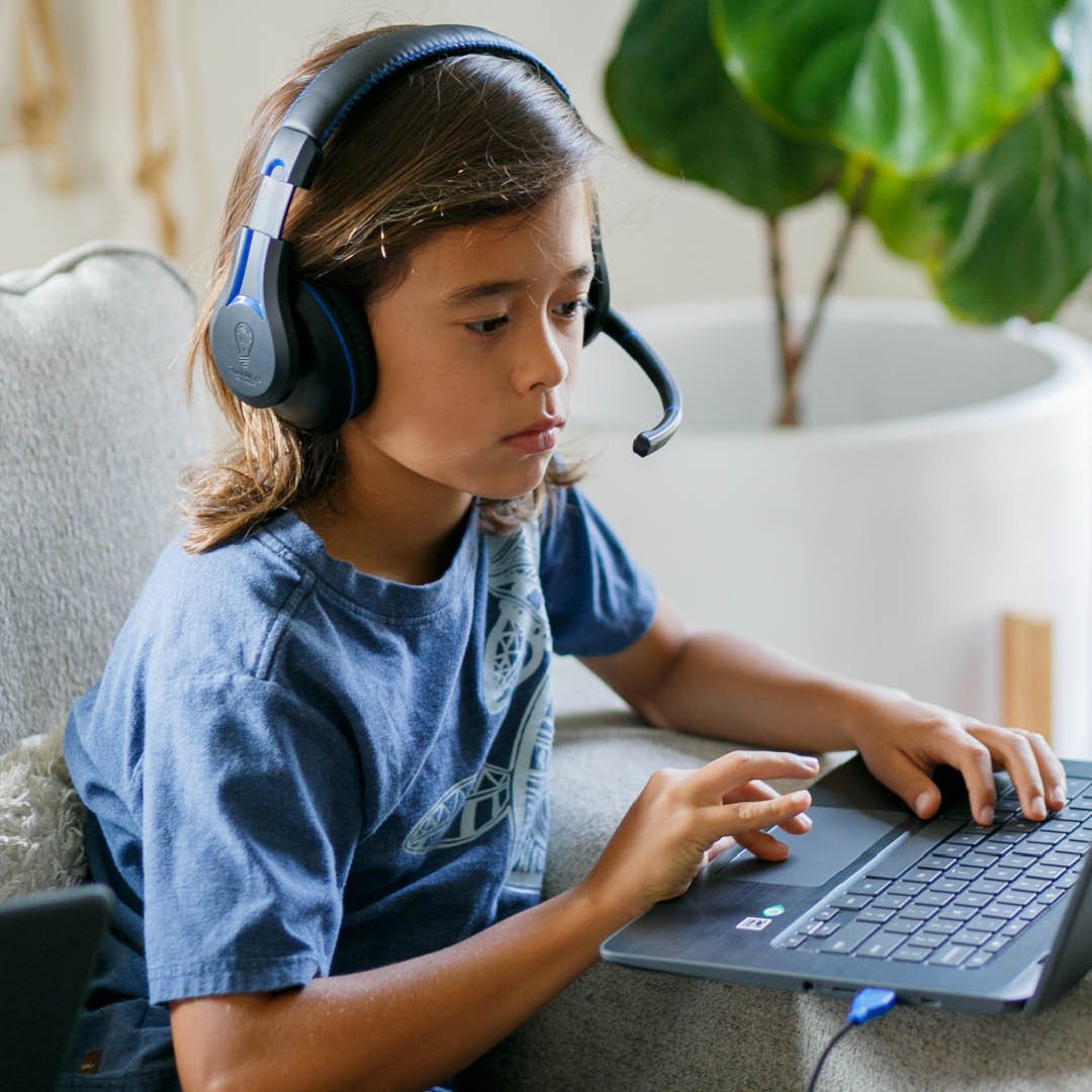 The Best Language Learning Headphones with Microphones